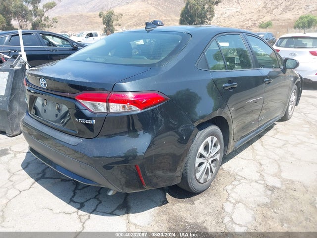 Toyota Corolla Hybrid Le 2021 JTDEAMDE3MJ016483 Image 4