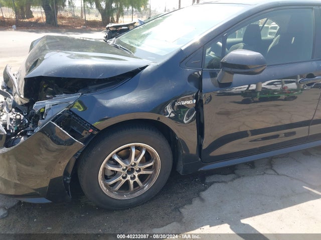 Toyota Corolla Hybrid Le 2021 JTDEAMDE3MJ016483 Image 6