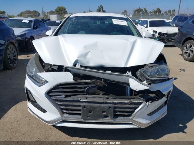 Hyundai SONATA SE 2018 5NPE24AF5JH622334 Image 13