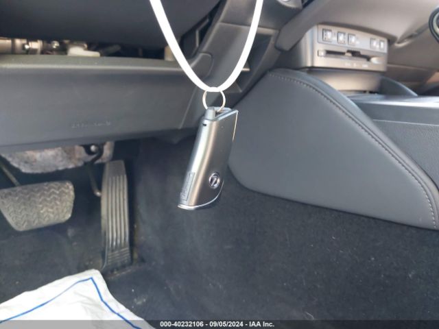 58ADA1C17NU017164 Lexus ES 300H