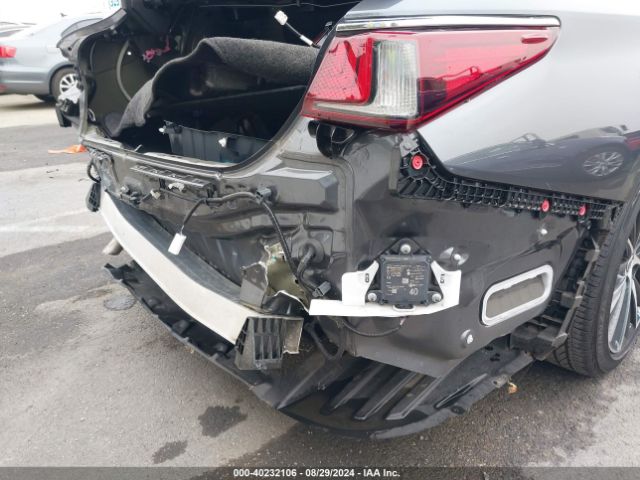 58ADA1C17NU017164 Lexus ES 300H