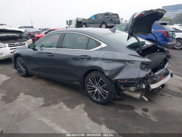 58ADA1C17NU017164 Lexus ES 300H
