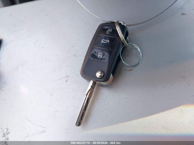 1VWDT7A35HC067792 Volkswagen Passat 1.8t R-line