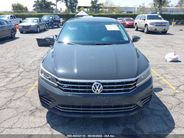 1VWDT7A35HC067792 Volkswagen Passat 1.8t R-line