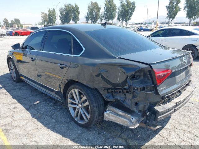 1VWDT7A35HC067792 Volkswagen Passat 1.8t R-line