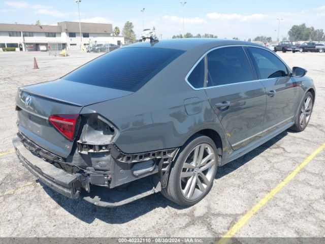 1VWDT7A35HC067792 Volkswagen Passat 1.8t R-line