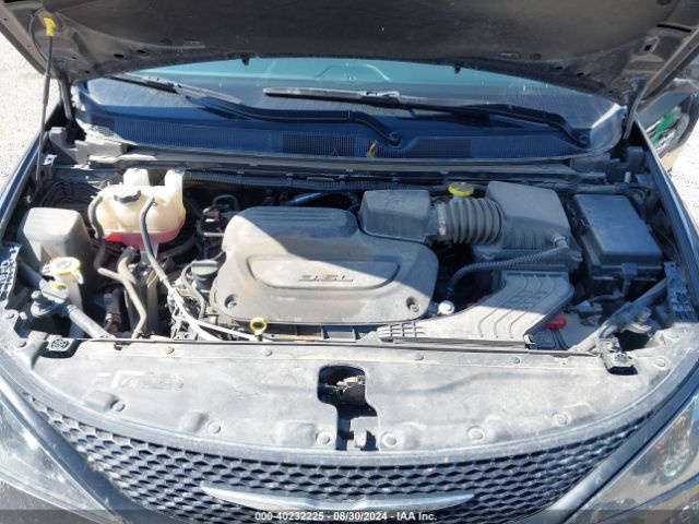 2C4RC1CG5NR229672 Chrysler Voyager Lx