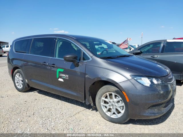 2C4RC1CG5NR229672 Chrysler Voyager Lx