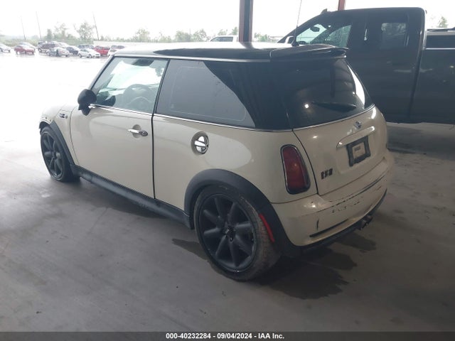 2004 MINI COOPER S WMWRE33454TD75590 Photo 2
