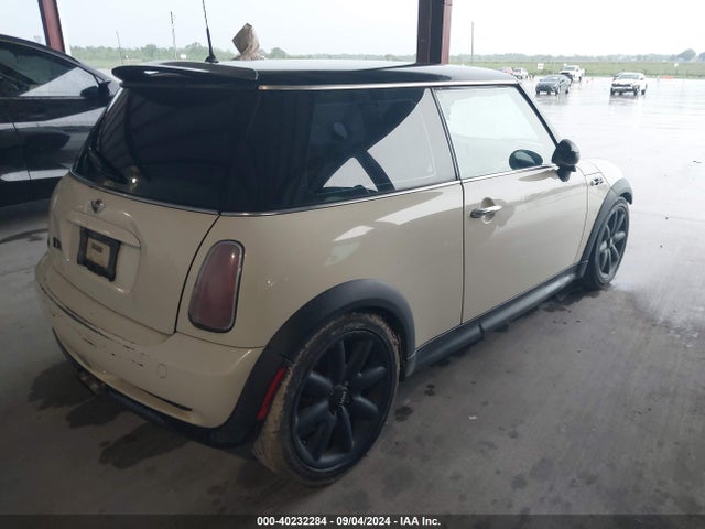 2004 MINI COOPER S WMWRE33454TD75590 Photo 3