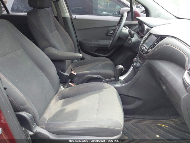 Chevrolet TRAX LS 2017 3GNCJKSB6HL234704 Image 5