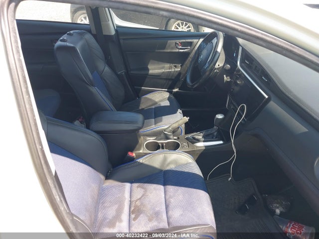 Toyota COROLLA SE 2018 5YFBURHE8JP795145 Image 5