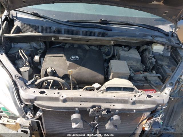 5TDKZ3DC5HS791140 Toyota Sienna Le 8 Passenger