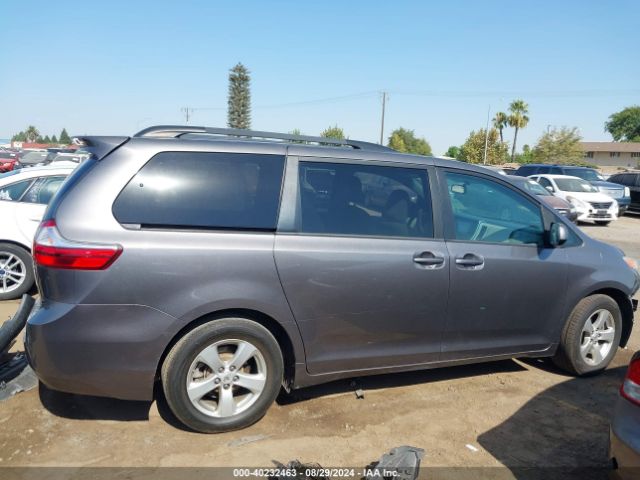 5TDKZ3DC5HS791140 Toyota Sienna Le 8 Passenger