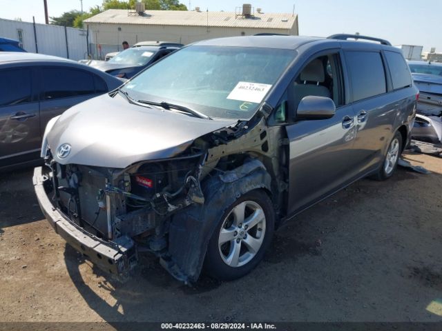 5TDKZ3DC5HS791140 Toyota Sienna Le 8 Passenger