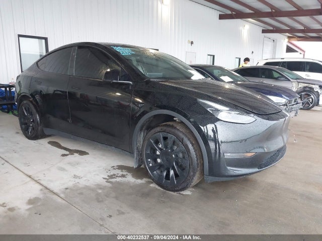 2024 TESLA MODEL Y 7SAYGDED8RF053547 Photo 0