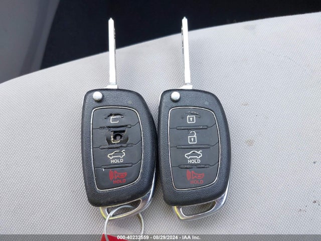 Hyundai SONATA SE 2016 5NPE24AFXGH333930 Image 11