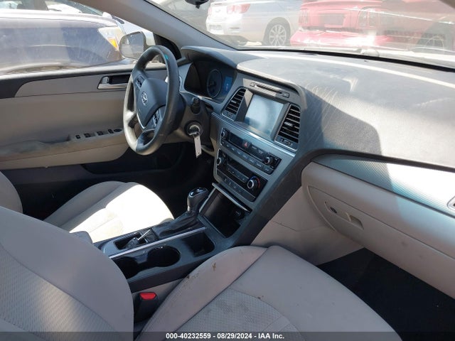 Hyundai SONATA SE 2016 5NPE24AFXGH333930 Image 5