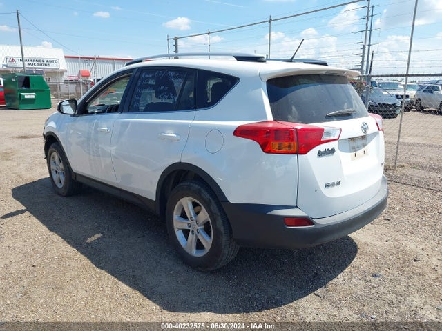 Toyota Rav4 Xle 2014 JTMWFREV8EJ000606 Image 3