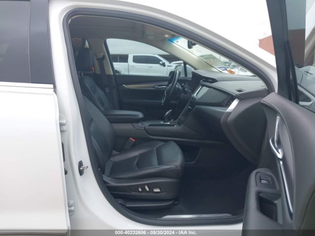 1GYKNCRS1JZ211991 Cadillac XT5 LUXURY