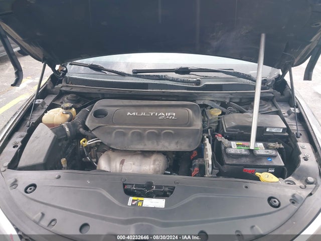 Chrysler 200 C 2015 1C3CCCCB7FN549634 Image 10