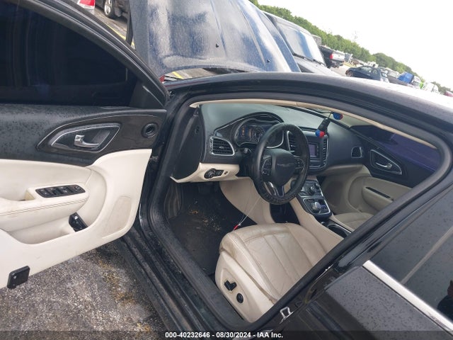 Chrysler 200 C 2015 1C3CCCCB7FN549634 Image 5