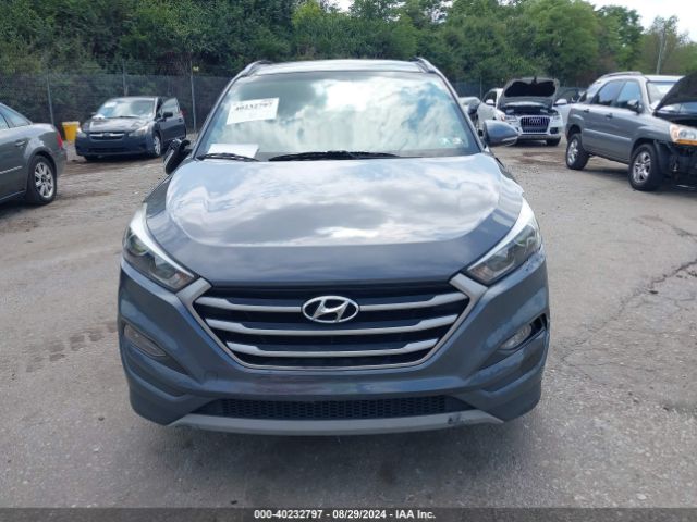 KM8J3CA25JU642345 Hyundai Tucson Value
