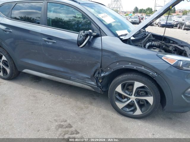 KM8J3CA25JU642345 Hyundai Tucson Value
