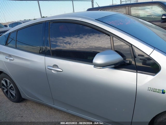 Toyota Prius Prime Premium 2017 JTDKARFP7H3064268 Image 13