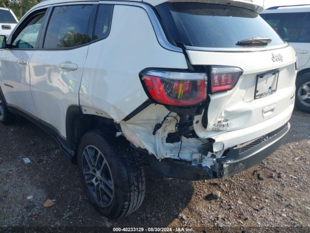 3C4NJDBBXJT458271 Jeep Compass Latitude 4x4