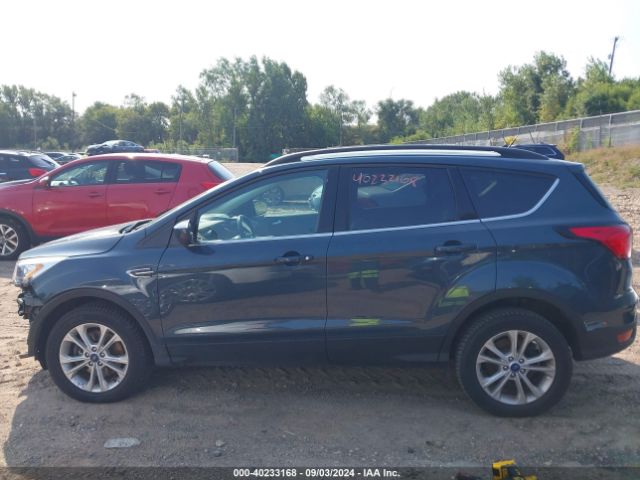 1FMCU9HD7KUA77310 Ford ESCAPE SEL