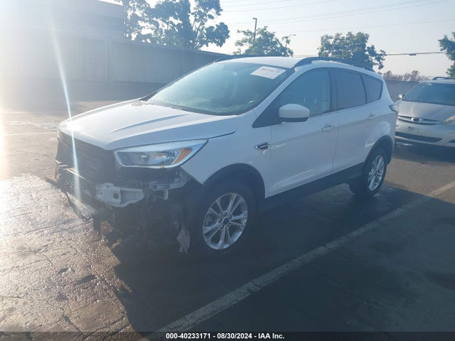 Ford ESCAPE SE 2018 1FMCU0G94JUC64995 Image 2