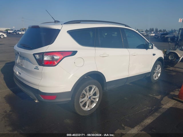 Ford ESCAPE SE 2018 1FMCU0G94JUC64995 Image 4