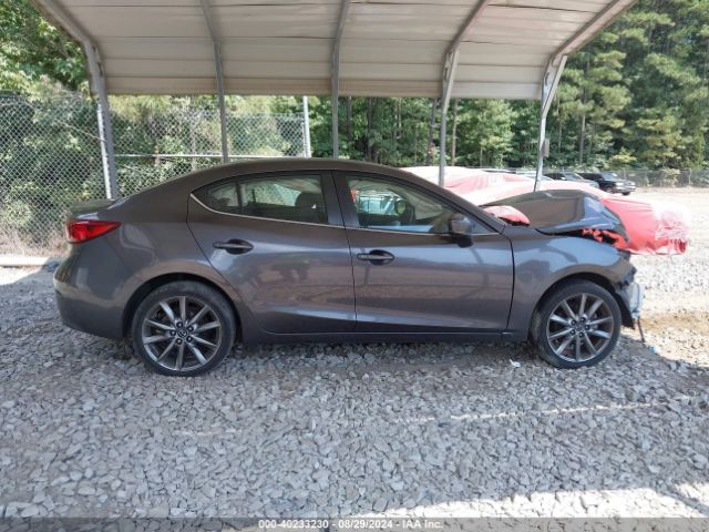 3MZBN1V32JM266411 Mazda Mazda3 Touring