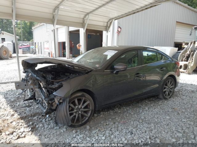 3MZBN1V32JM266411 Mazda Mazda3 Touring