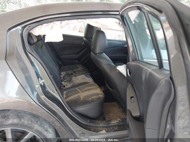 3MZBN1V32JM266411 Mazda Mazda3 Touring