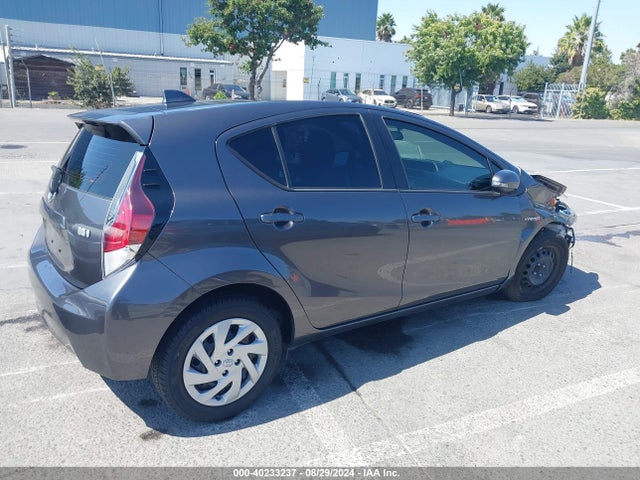 Toyota Prius C Two 2015 JTDKDTB31F1109298 Image 4