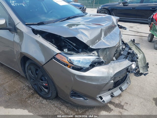 Toyota COROLLA LE 2018 2T1BURHE7JC112593 Image 19