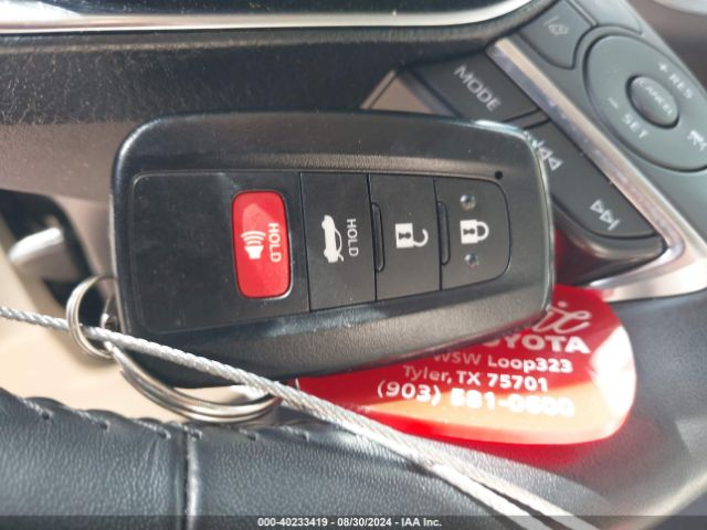 4T1F11AK2LU920671 Toyota CAMRY XLE