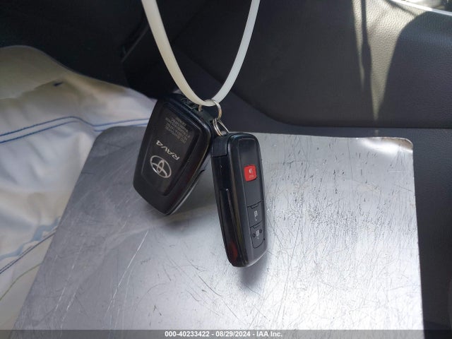 Toyota Rav4 Xle 2019 2T3W1RFV9KC032962 Image 11