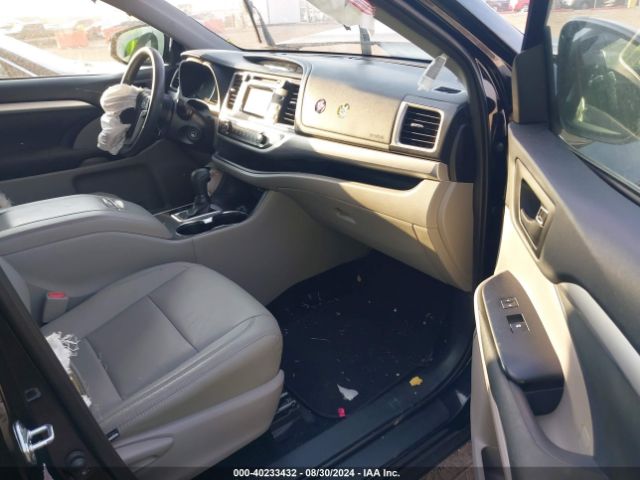 5TDBZRFH3KS961241 Toyota Highlander Le