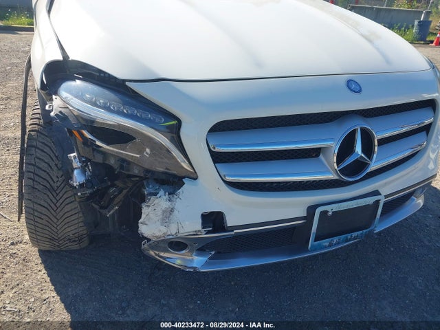 WDCTG4GB4FJ176554 Mercedes-Benz Gla 250 4matic