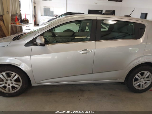 Chevrolet Sonic Lt Auto 2015 1G1JC6SHXF4123865 Image 14