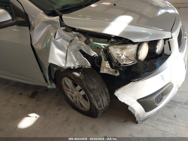 Chevrolet Sonic Lt Auto 2015 1G1JC6SHXF4123865 Image 6