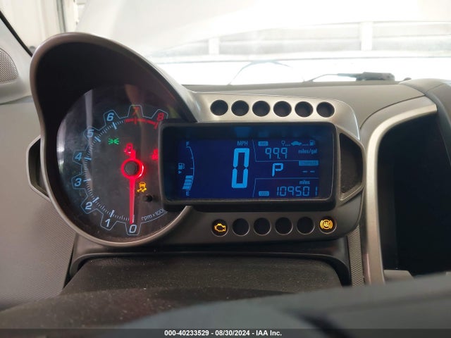 Chevrolet Sonic Lt Auto 2015 1G1JC6SHXF4123865 Image 7