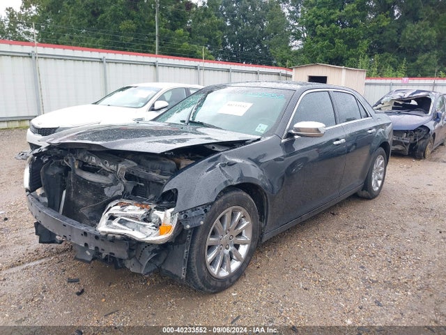 Chrysler 300C 2014 2C3CCAET0EH230965 Image 2