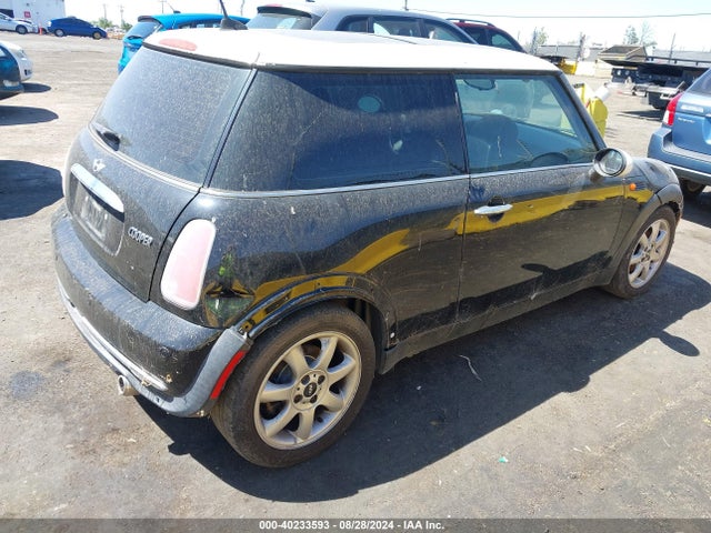 2005 MINI COOPER WMWRC33585TK60169 Photo 3