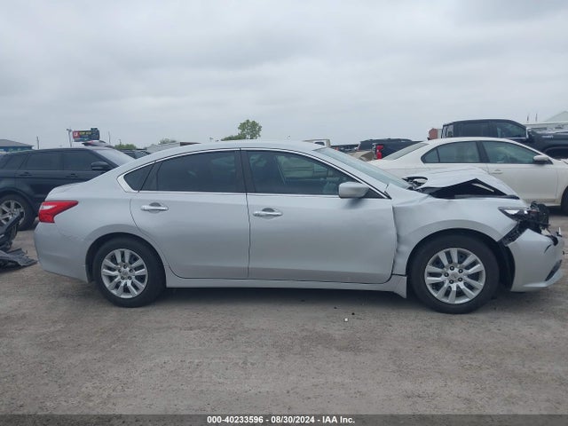 Nissan Altima 2.5 S 2016 1N4AL3AP1GC294564 Image 13