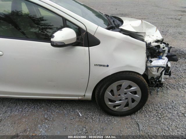 JTDKDTB31G1117693 Toyota Prius C One