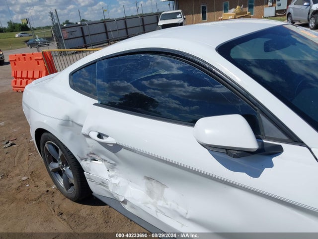 Ford Mustang V6 2016 1FA6P8AM5G5246213 Image 6